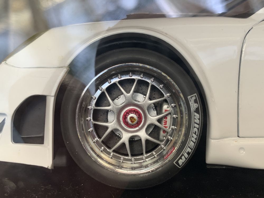 Porsche 911 997 GT3 RSR 1:18 Autoart
