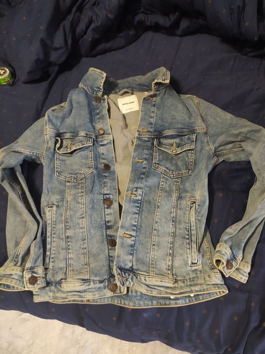 Куртка джинсовая