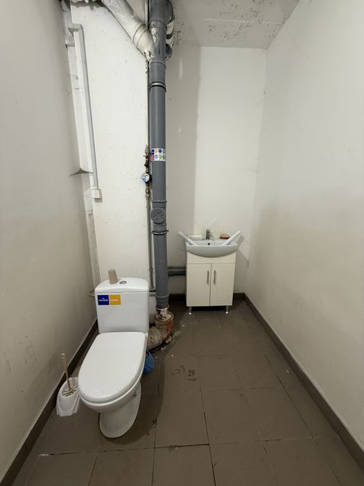 Здам в оренду комерційне приміщення 162 м2 Ціна 500 дол  вул Герцена