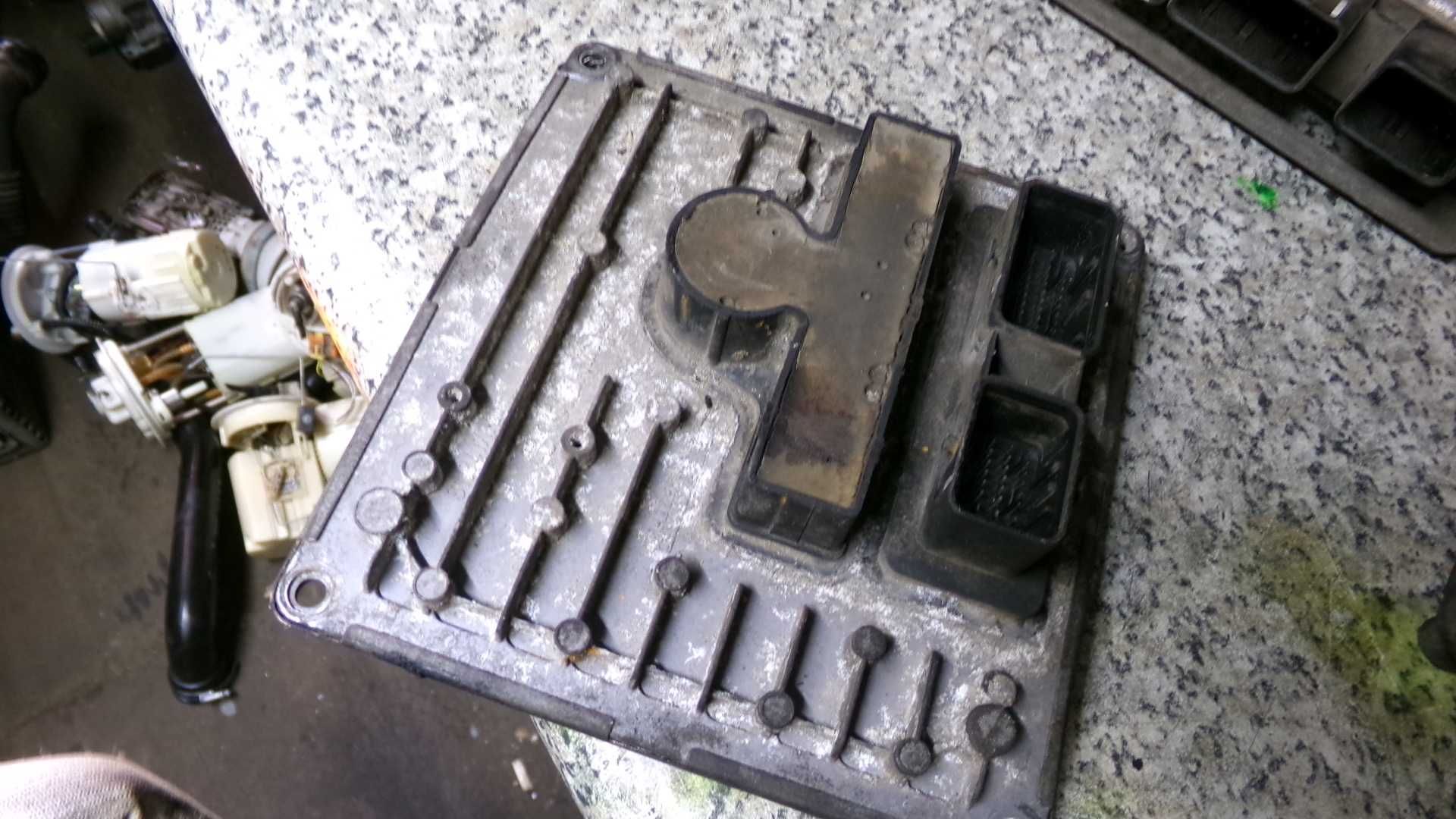 Lip5 Sterownik silnika komputer citroen c2 1.1 pół-automat wysyłka