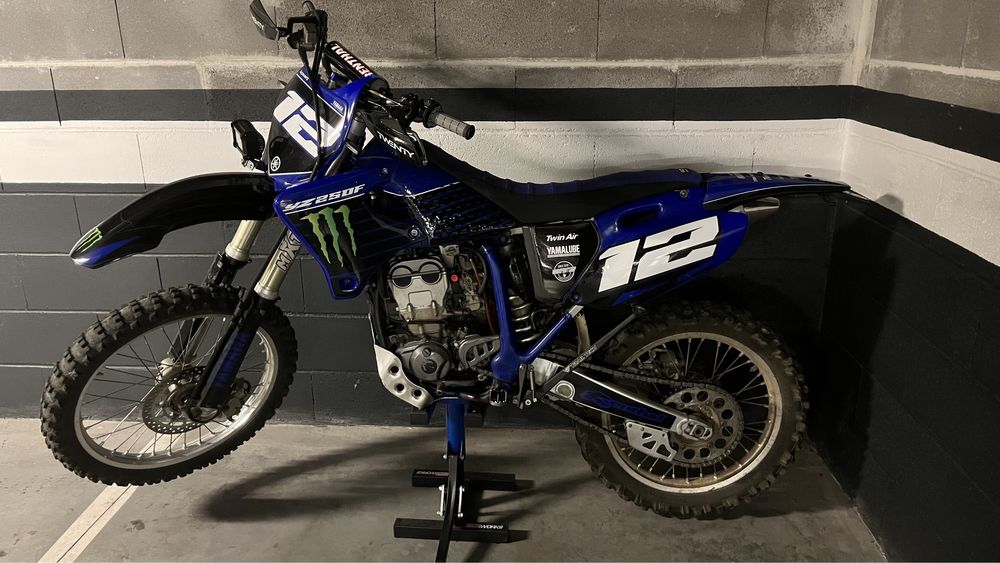 Yamaha YZ250F do ano 2002