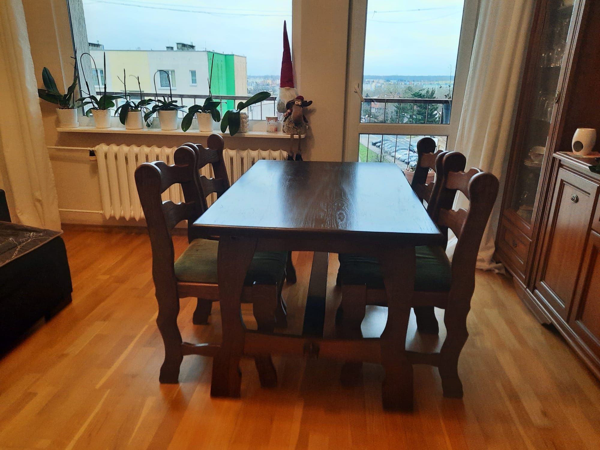 Stół dębowy plus 5 krzeseł