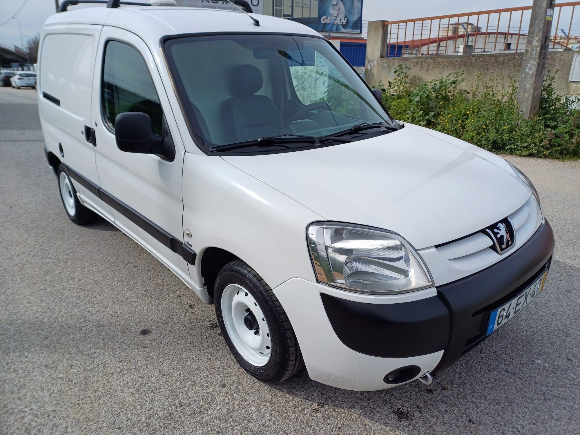 Peugeot Partner 1.6 hdi caixa fibrada