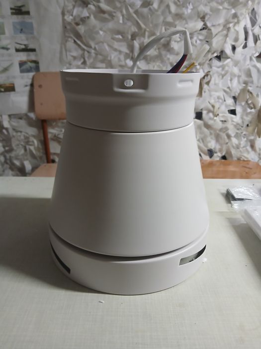 Люстра,вентилятор,лампа.