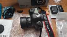 Canon EOS 5D Mark IV + EF 50mm STM 75 tysięcy zd.
