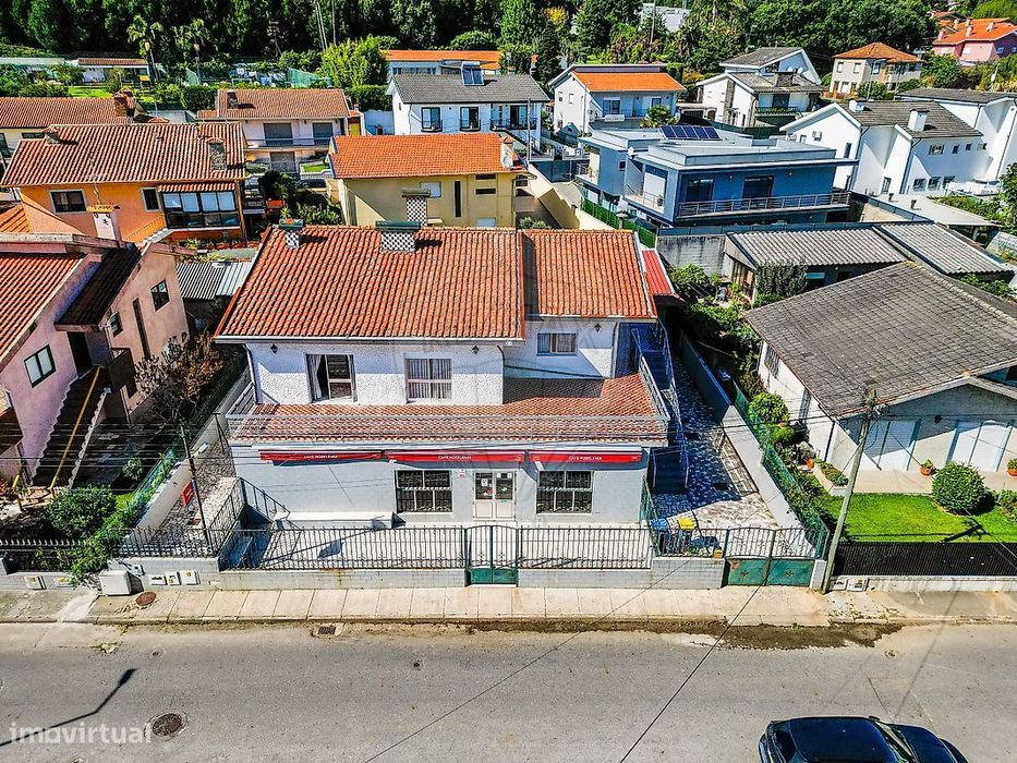 Moradia T4 para venda