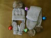 Продам зимний комплект  (шапочка, шарф и варежки)