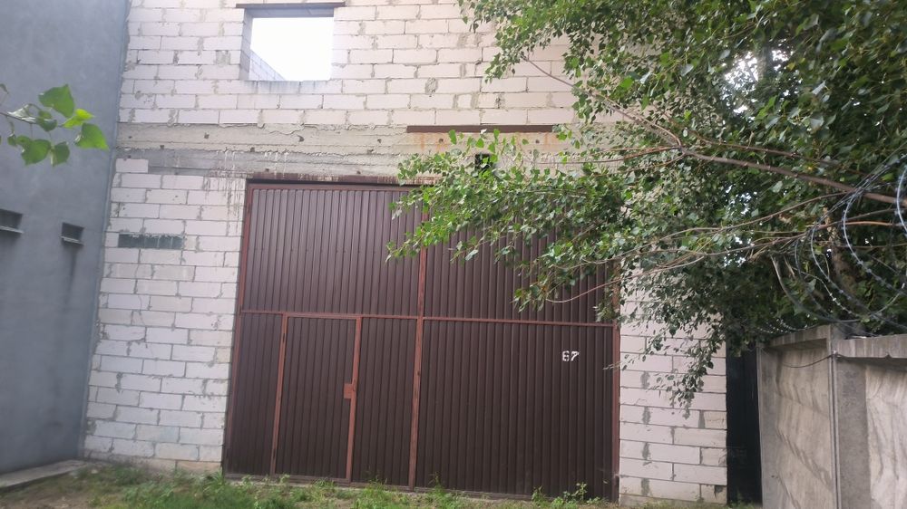 Продам гараж 8 на 9 метров под сто недострой