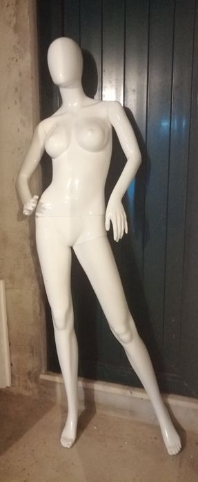 Manequim corpo inteiro