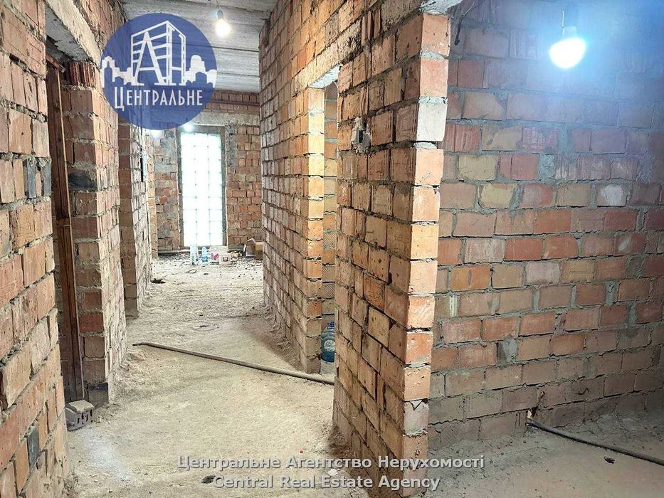 Оренда фасадного комплексу приміщень