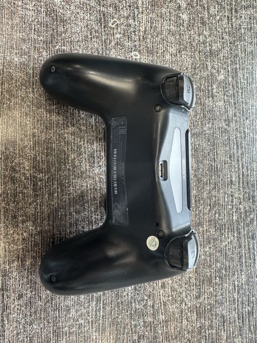 Konsola Sony PS4 slim 500gb CUH-2116B + pad