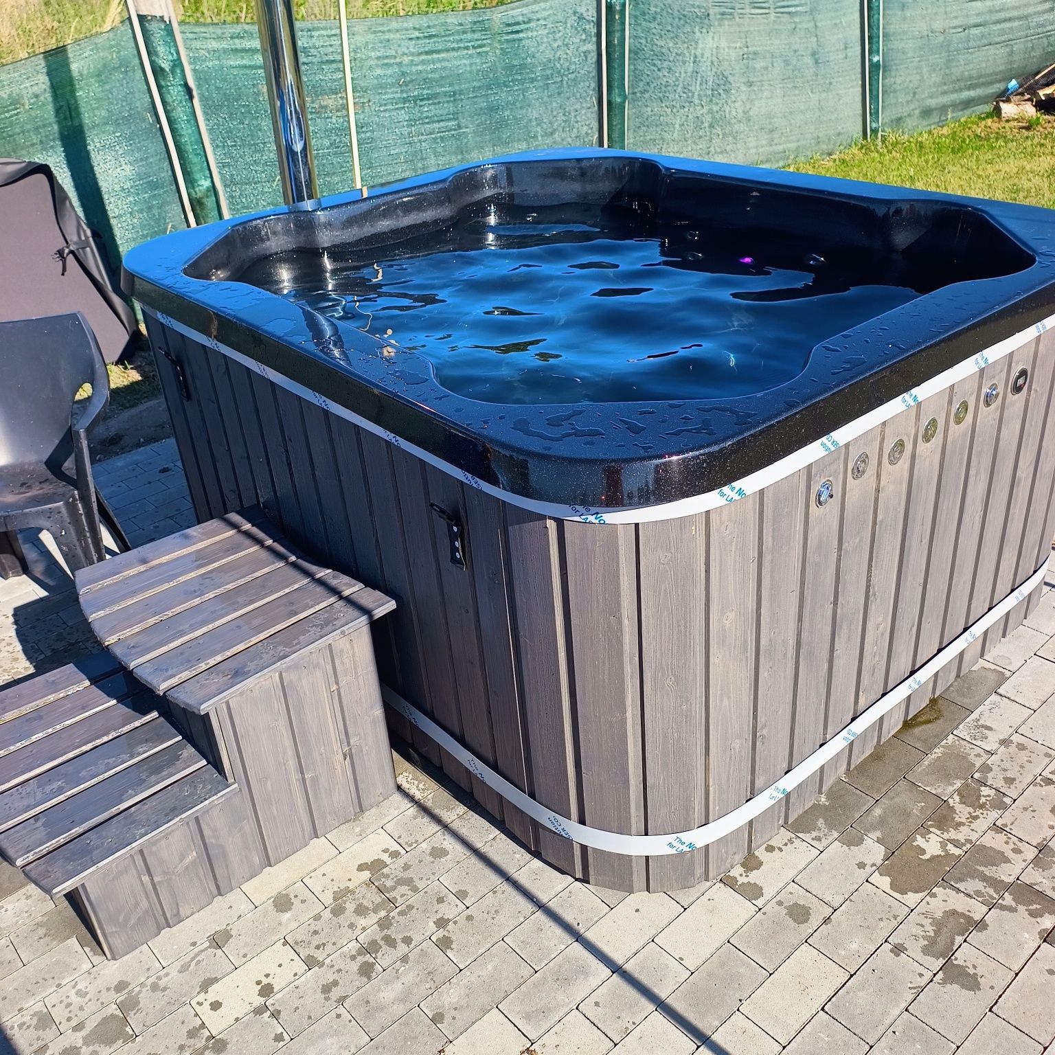 JACUZZI basen dom/ noclegi przy jeziorze
