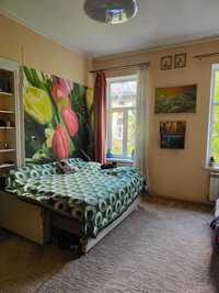 Продаж 3-кімнатна квартира на вул. Верхратського.