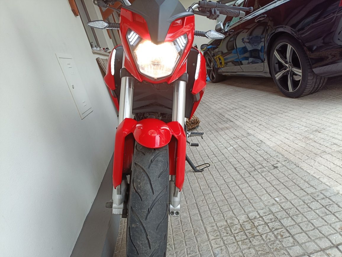 Vendo moto 125cc