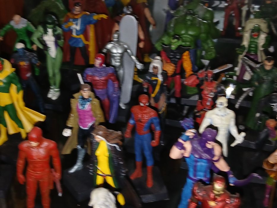 Coleção 1110 figuras mavel de chumbo  por  600 €