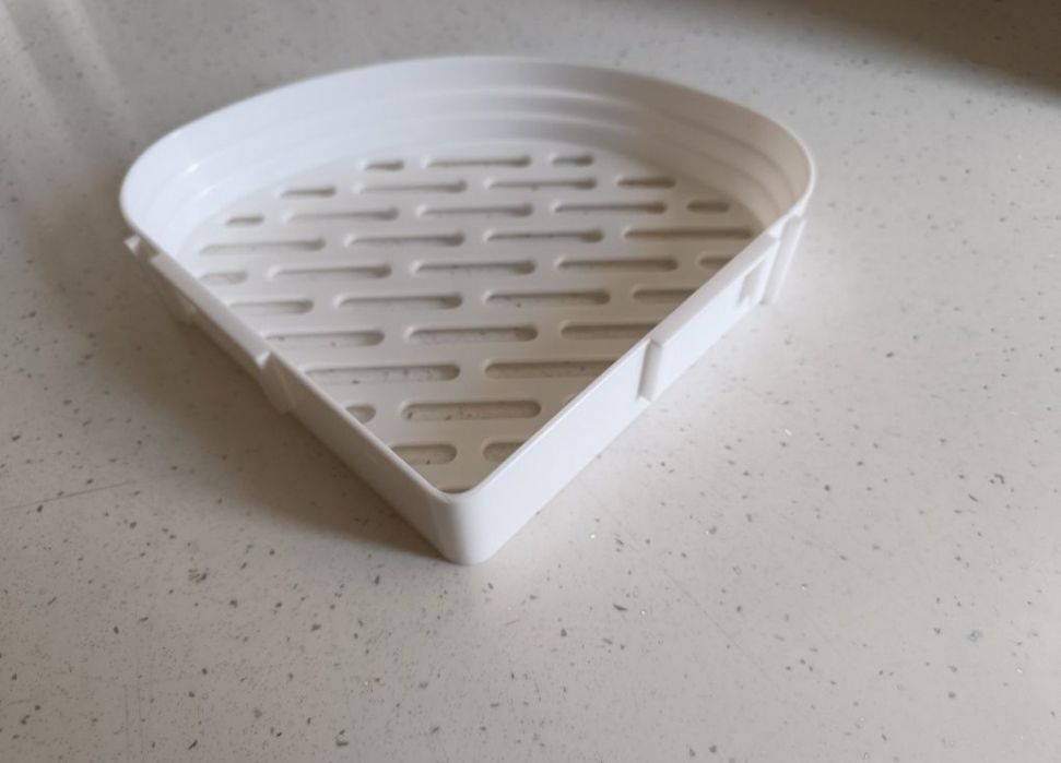 Угловая полочка пластик