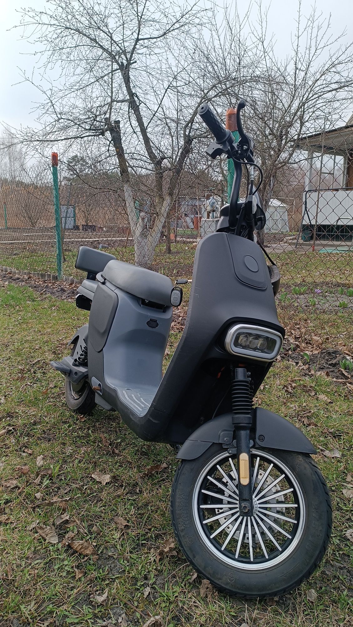 Електроскутер Fada moai 600W / 48 Ah.