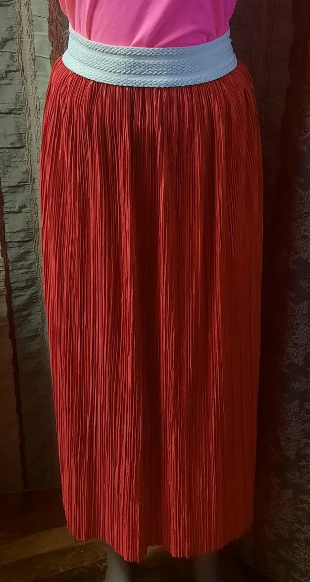 Гафрированная красная юбка 50-54р.