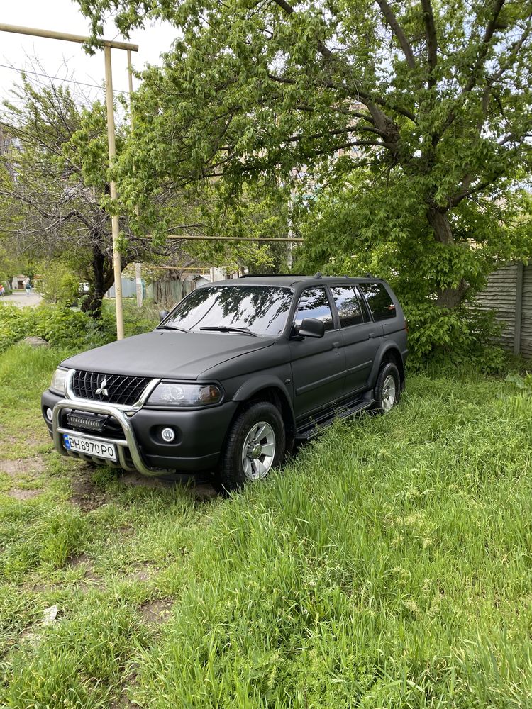 mitsubishi pajero sport