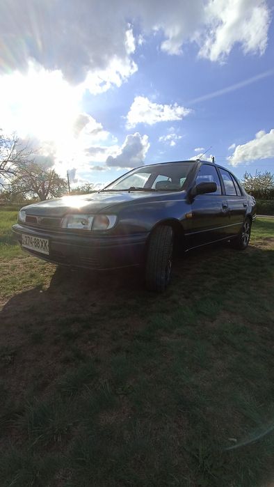 Ниссан Санни н 14 1992 года 1.6