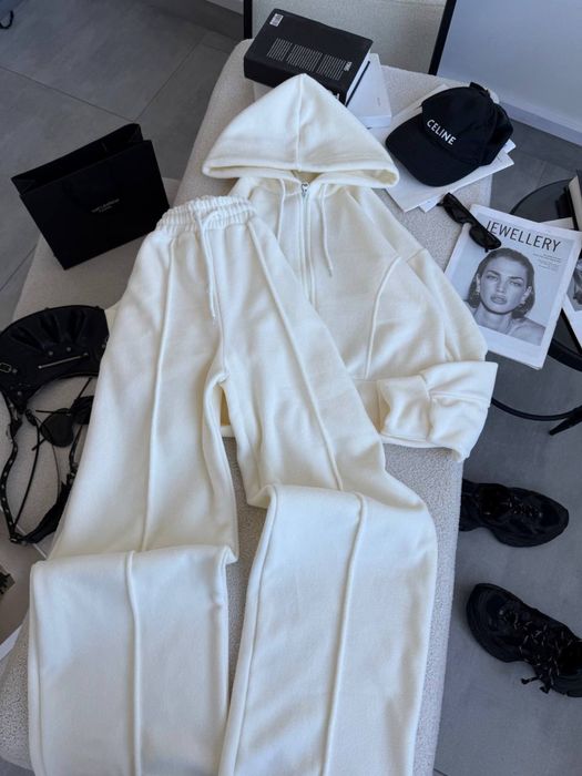 Теплый стильный костюм женский флисовый р.42-48