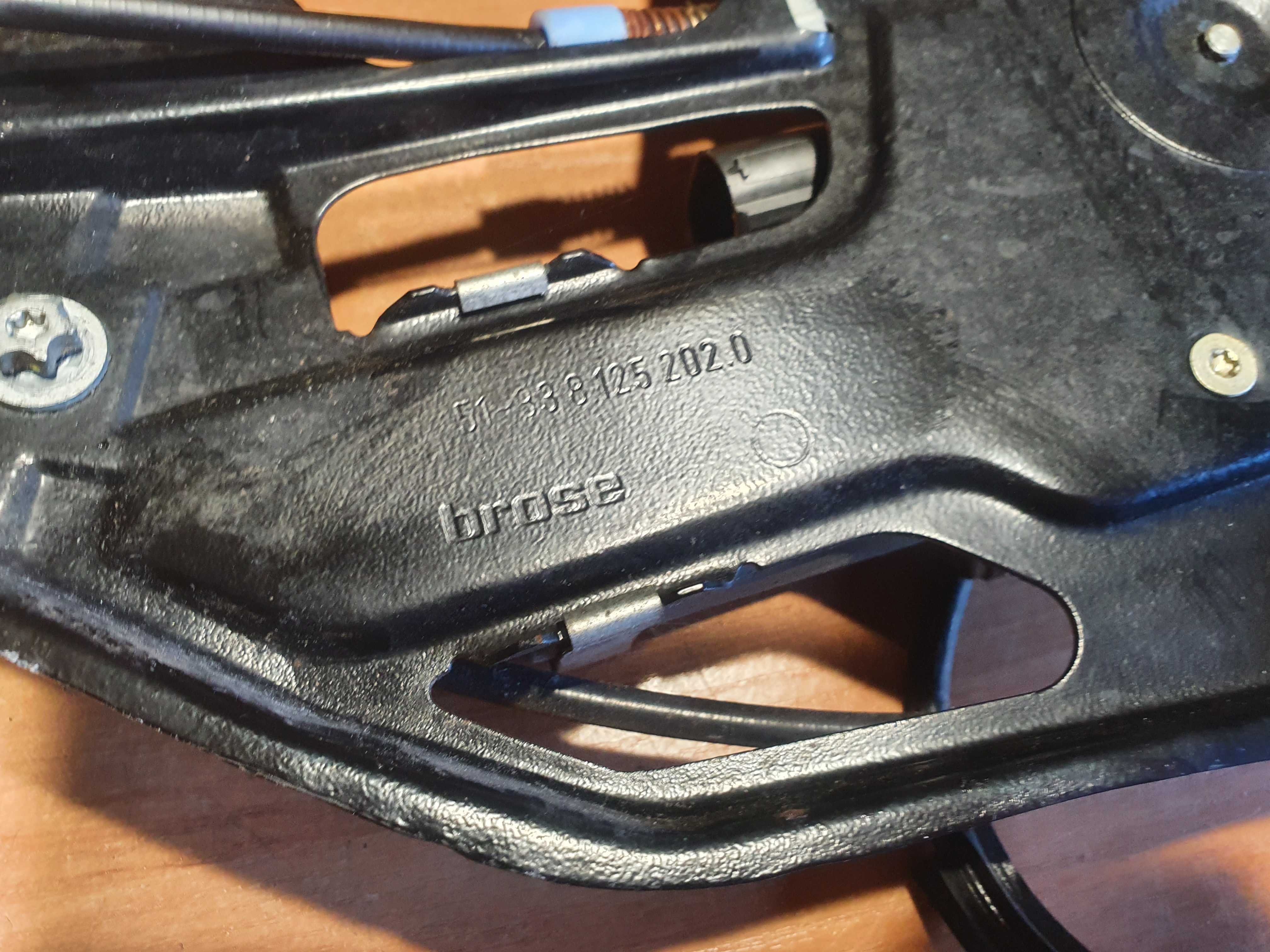 BMW 7 E38 Mechanizm Podnośnik Szyby Prawy Przód BDB