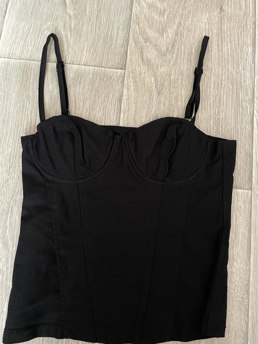 топ-корсет  H&M.
