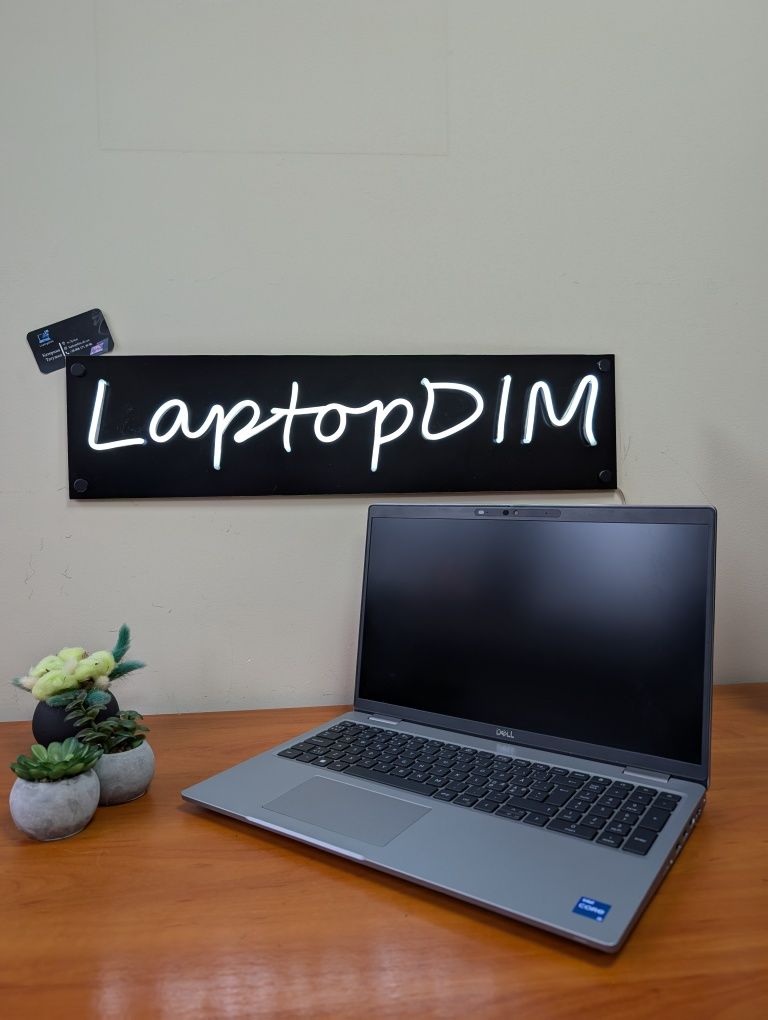 Ноутбук Dell Latitude 5520/i7-1185G7/16/512/15"/FullHD/IPS/ТОП.ГАРНИЙ