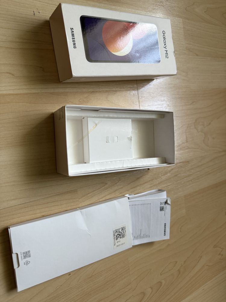 Xbox series X + iphone 8 + samsung M12 pudelka