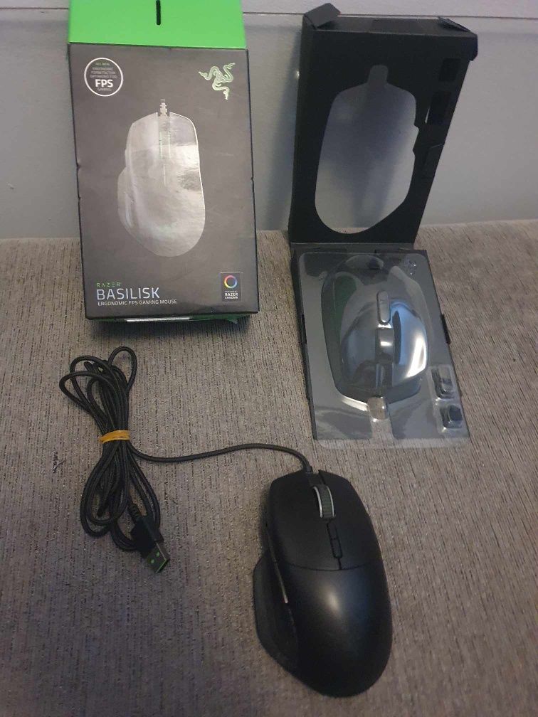 Razer Basilisk gaming mouse . Myszka komputer gry