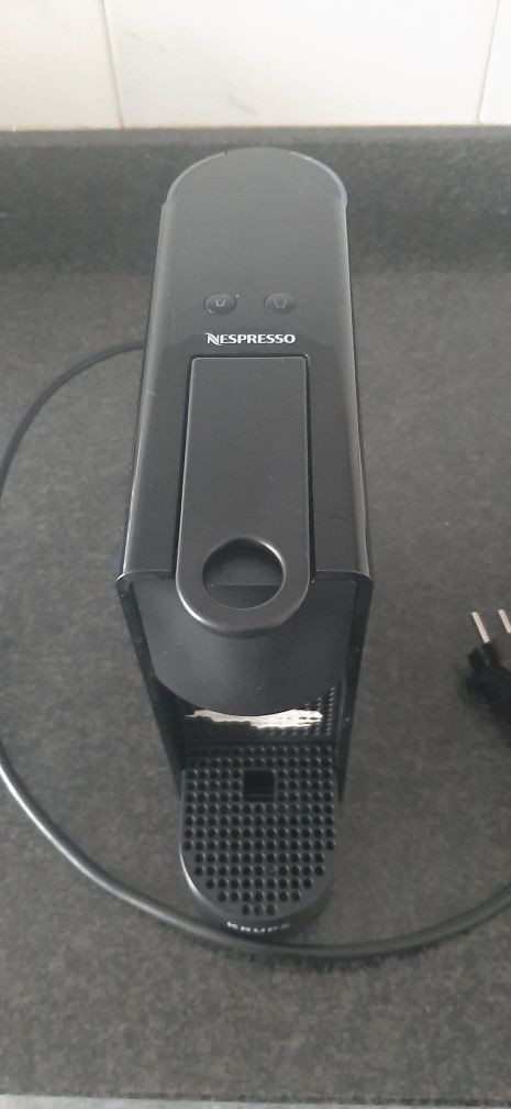 Maquina café Krups Nespresso XN110