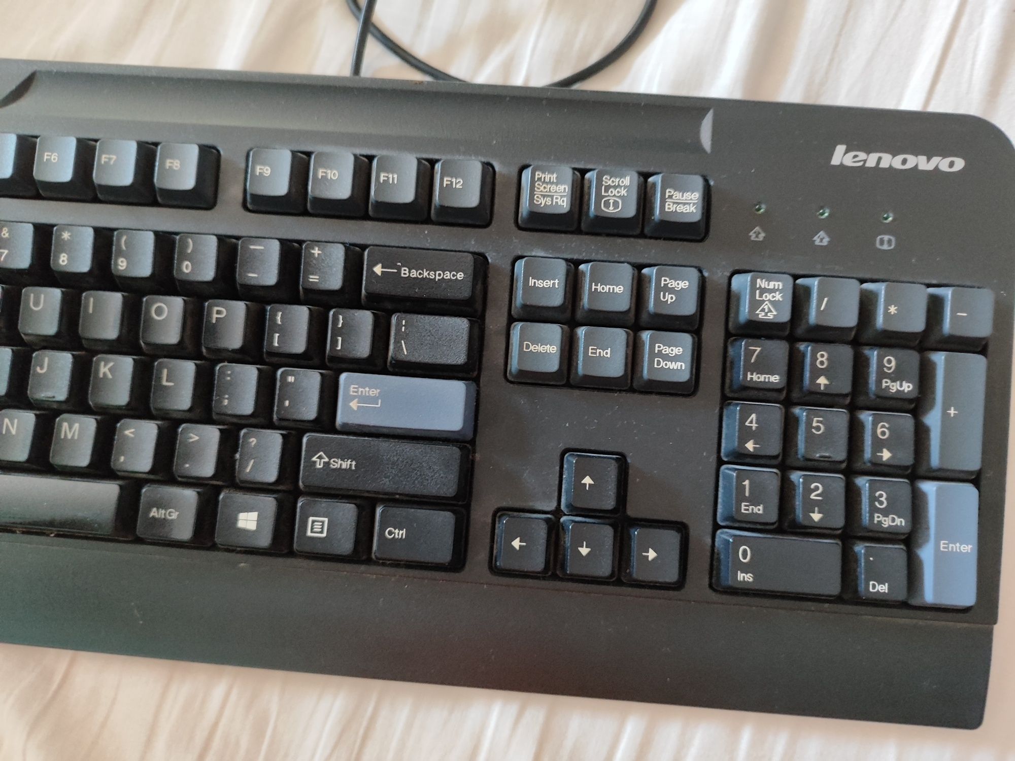 Klawiatura Lenovo orginalna przewodowa czarna komputer laptop tablet