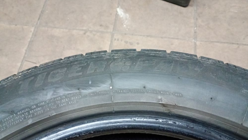 Sprzedam komplet opon całorocznych 215/55R18 Uniroyal Tiger Paw AWP3