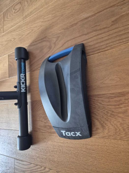 Trenażer rowerowy smart Wahoo Kickr Core stan idealny + dodatki