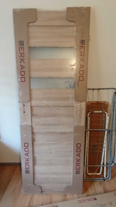 Drzwi wewnętrzne lewe erkado 70L Magnolia 4 łazienkowe z ościeżnicą