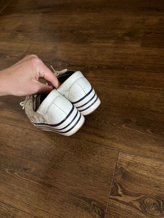 Стильные белые кроссовки с перфорированной кожей туфли кеды размер 36