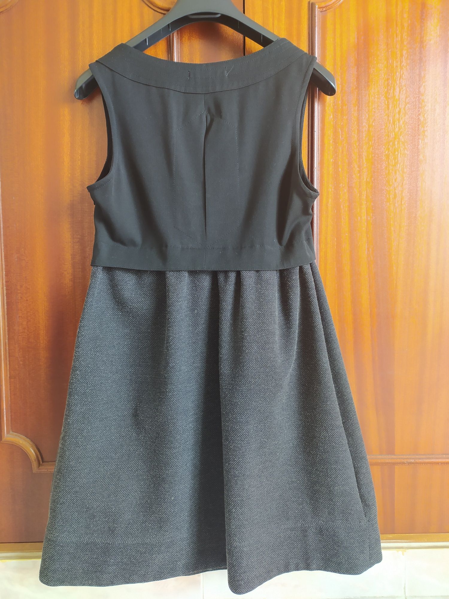 Vestido preto e cinza