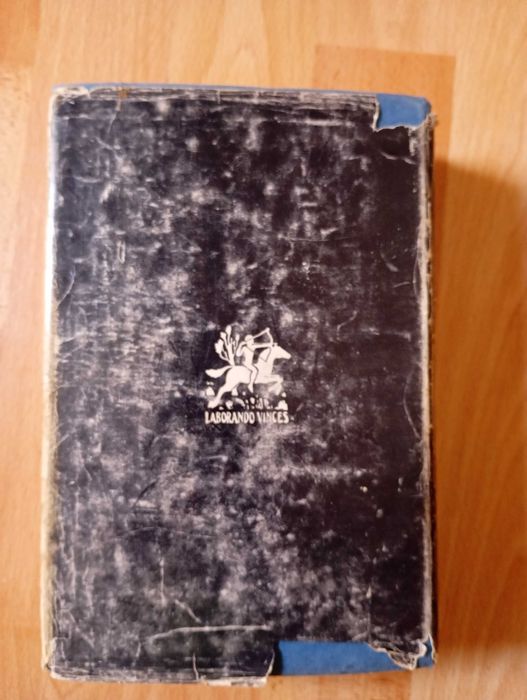 Dicionário Latino Português poe Francisco Torrinha