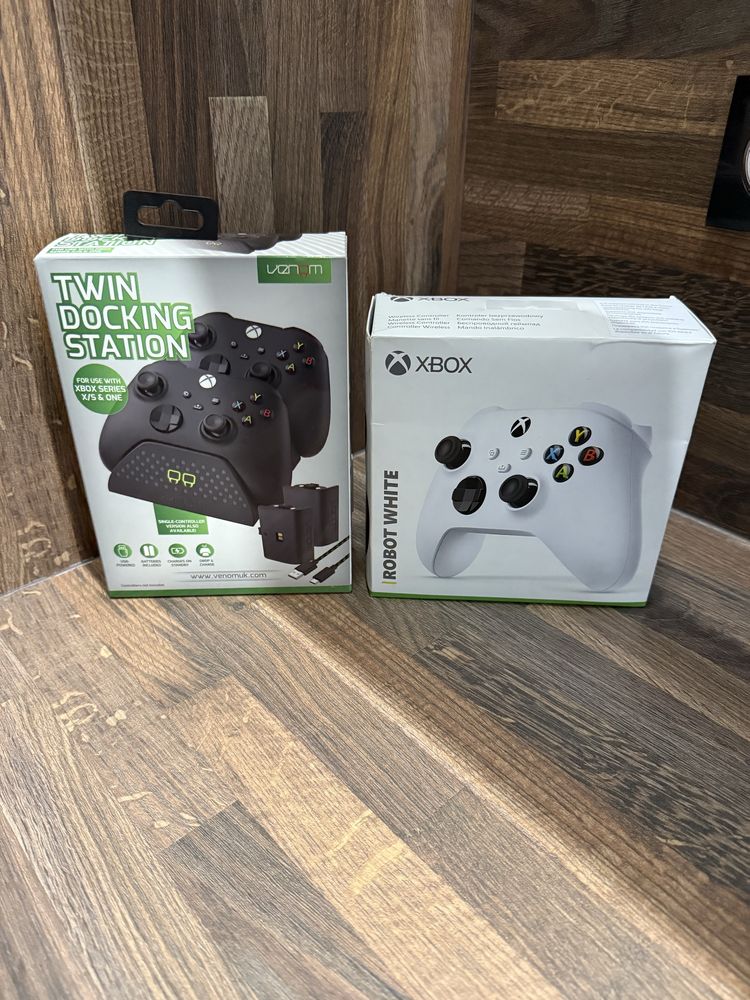 Xbox One Series S X Pad Kontroler plus Ładowarka plus 2 akumulatory!