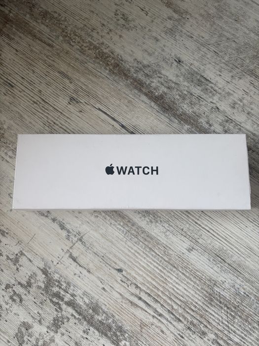 Apple Watch SE 3  (2025) GPS нові оригінал білі  браслет в комплекті