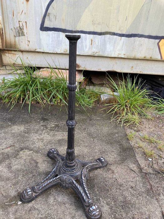 Металева ніжка до столу