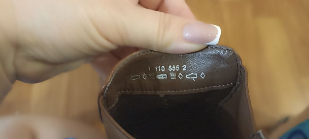 Продам шкіряні  нові брендовані італійськ ботінкиі Челсі 37