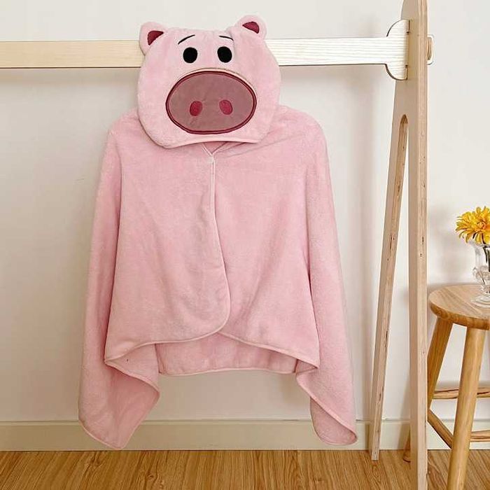 Cudownie Mięciutkie Przyjemne w Dotyku PONCZO z Kapturem Motyw Świnki