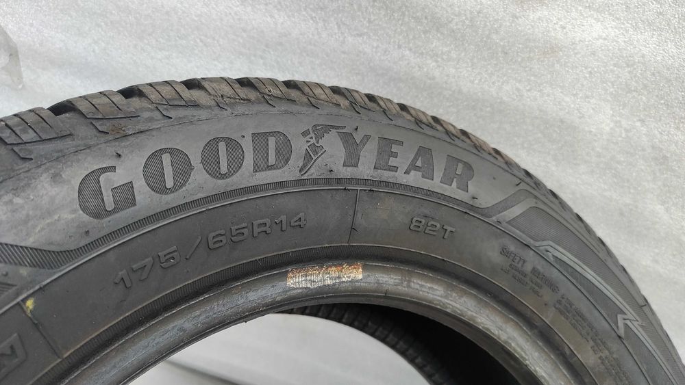 Opony Zimowe 175/65/14 Goodyear 2szt 6,5mm 2020r
