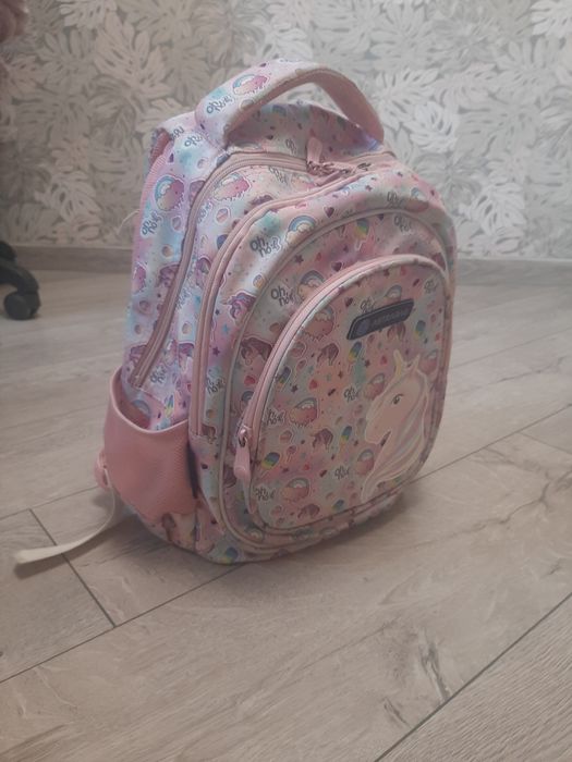 Портфель для дівчинки