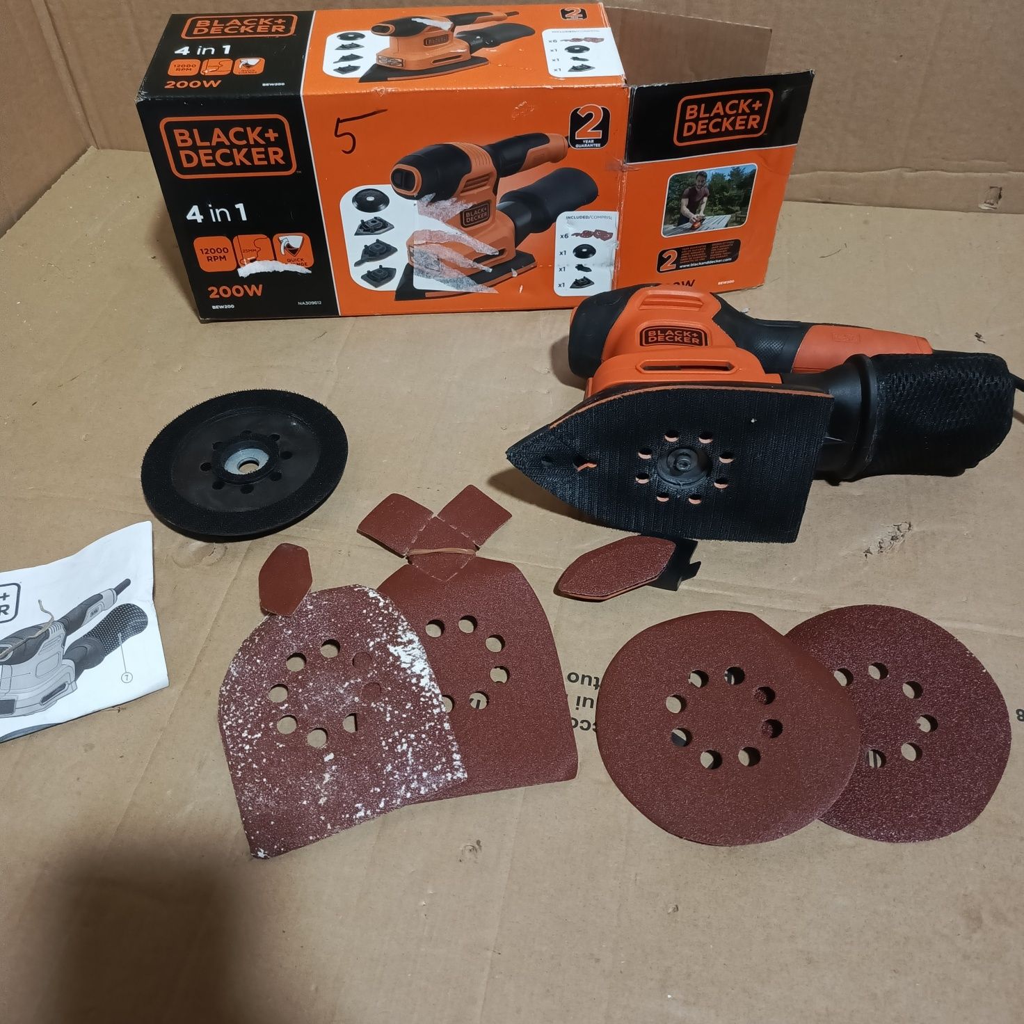 Szlifierka oscylacyjna - mimośrodowa Black decker