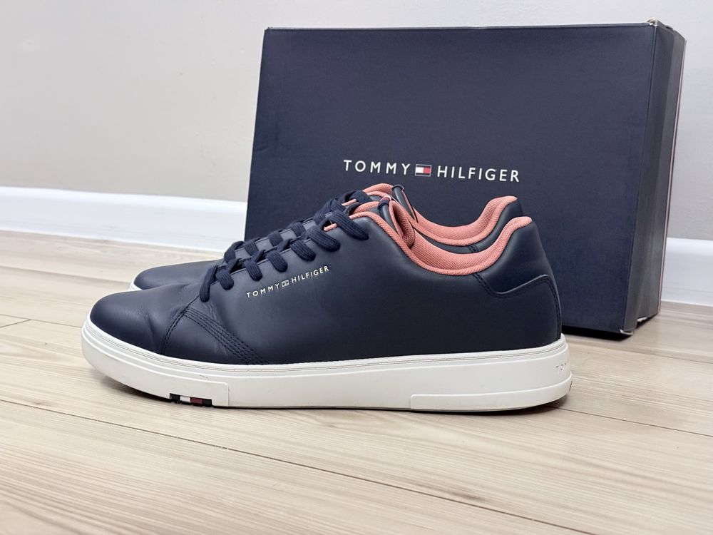 Buty Tommy Hilfiger - na gwarancji, jak nowe!