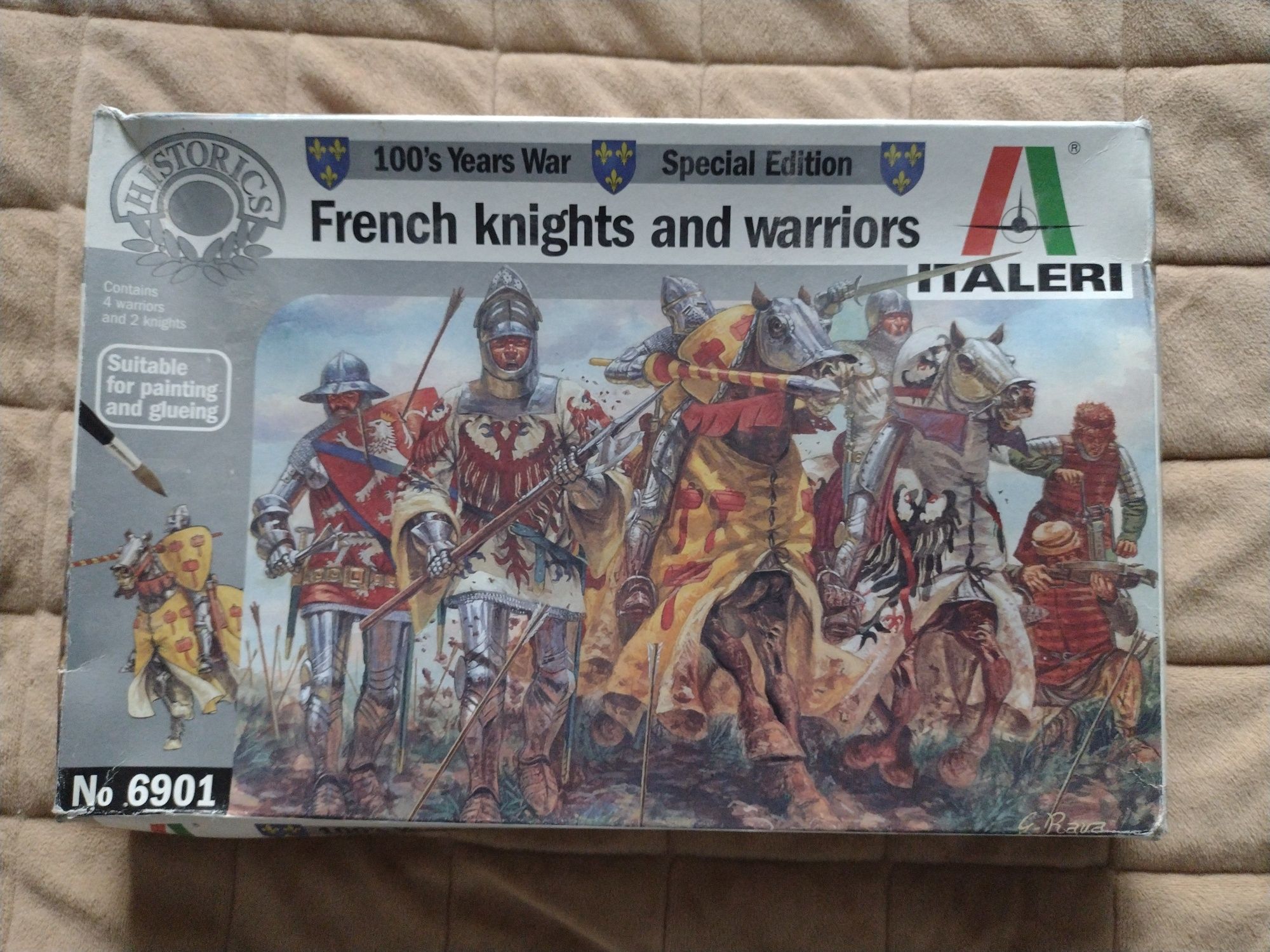 Солдатики Italeri French Knights and Soldiers 1:32 (6фігур+коні)