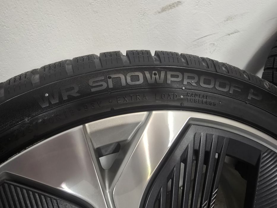 Koła zimowe Skoda Octavia RS IV polift 225/40 R19 Nokian Nowe,demo