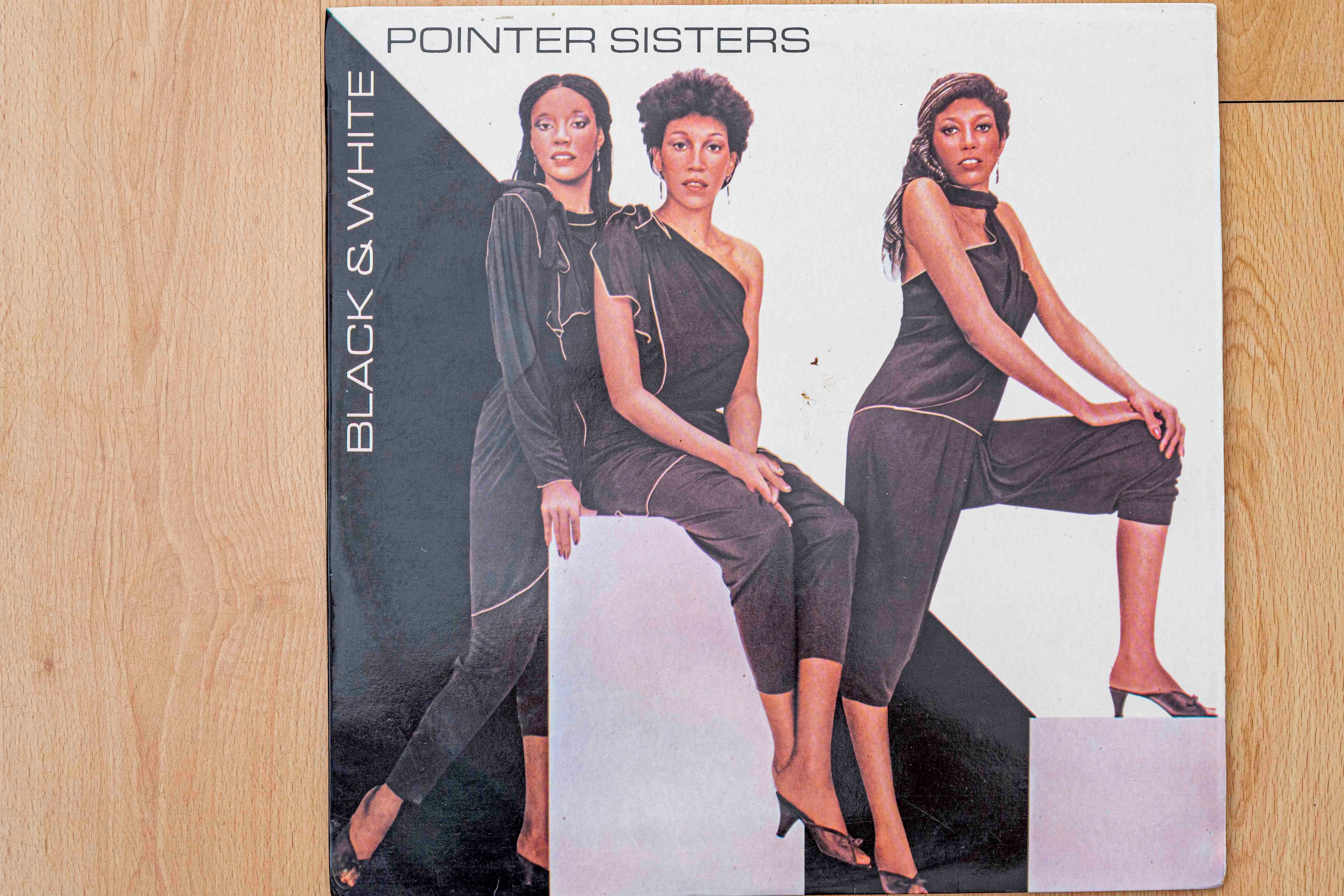 Disco vinil pointer sisters,titulo black and white